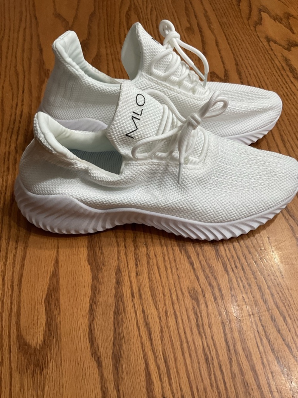 Mlo White Knit Sneakers - Lightweight Casual Shoes new with tags size 11 - Picture 4 of 8